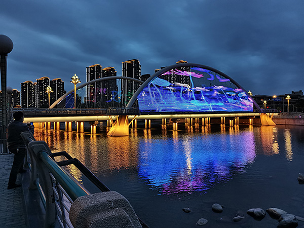 1742970194152440.jpg 那曲河道亮化.jpg