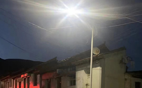 农村院子里最适合的那曲太阳能路灯亮度与安装要点 农村院子里最适合的那曲太阳能路灯亮度与安装要点