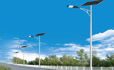 农村道路装那曲太阳能路灯选多大瓦数实测