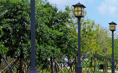 太阳能那曲庭院灯价格为何差三倍？关键看这几点